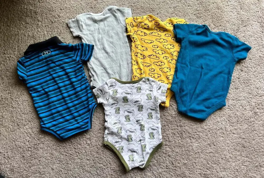 Under Armour / Gerber lot short